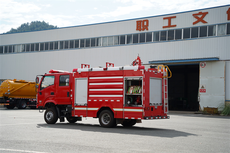 【汉成牌】东风华神3吨水罐消防车