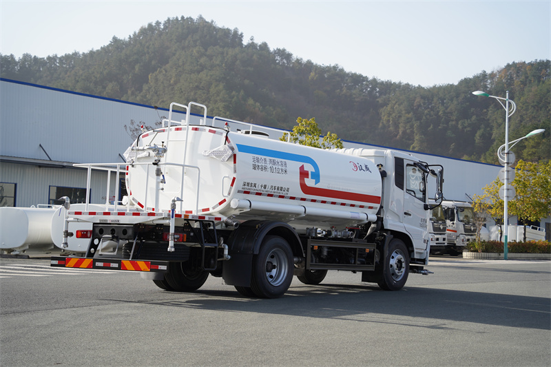 【汉成牌】东风天锦VR-180马力洒水车 13方（燃油车）